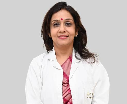 Dr Deepika